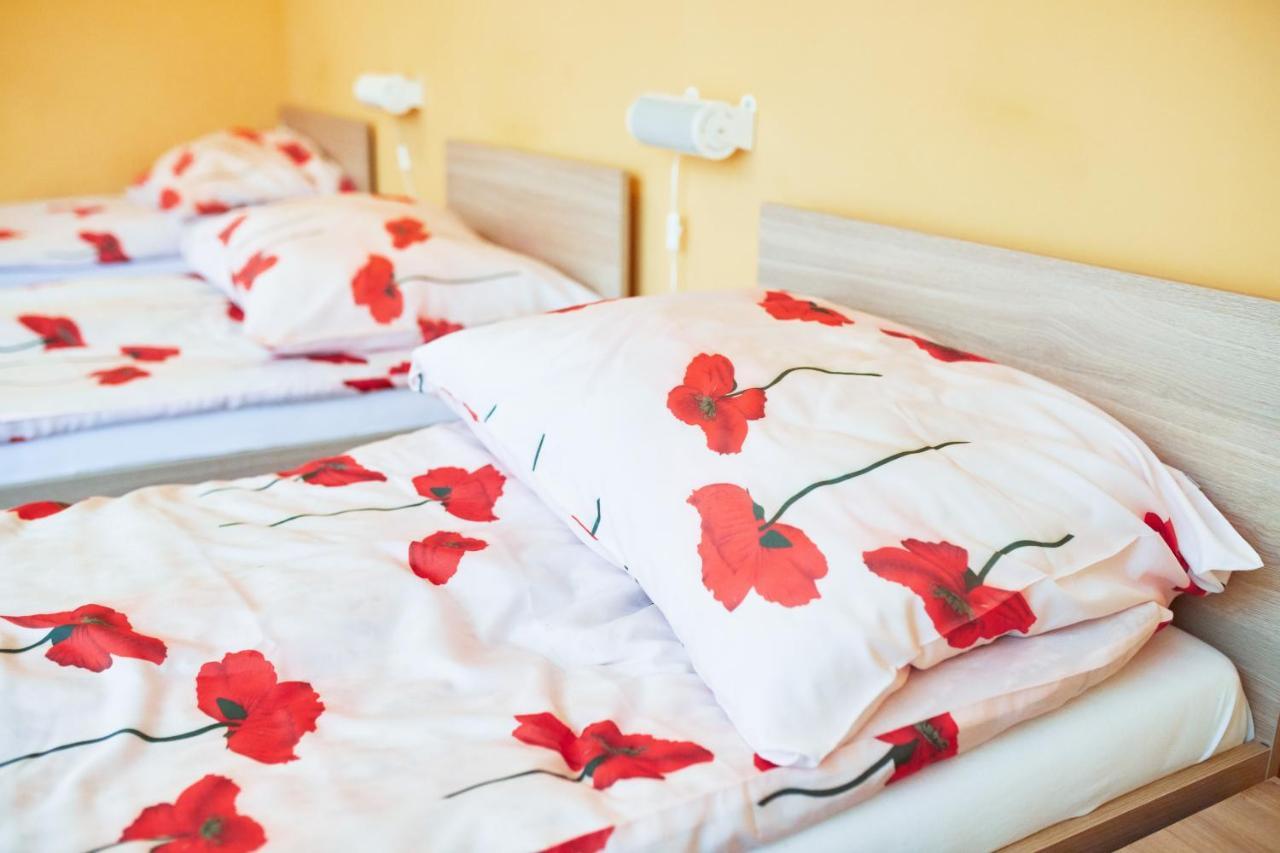 Karczma-Koszwice Bed and Breakfast Buitenkant foto