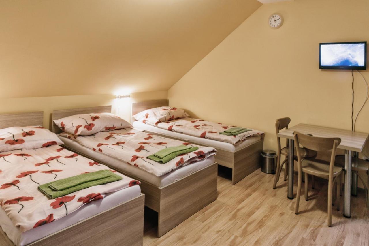 Karczma-Koszwice Bed and Breakfast Buitenkant foto